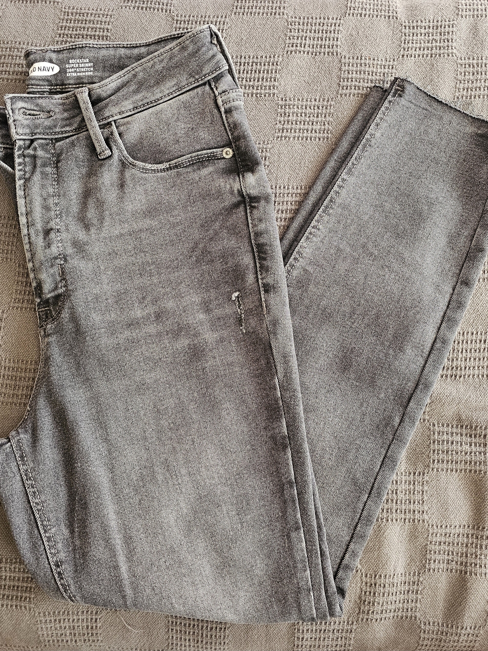 Old Navy Women's Washed Grey/Black  Skinny Jeans